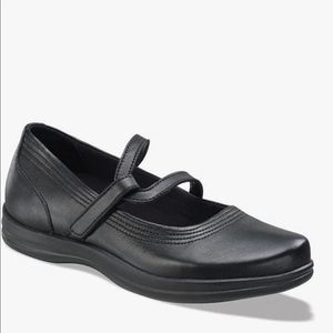 APEX Legends Black Classic  Mary Jane Comfort Shoe